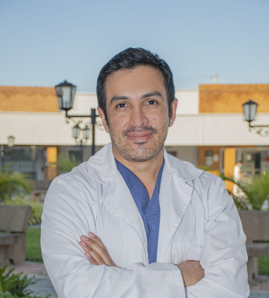 Dr. SEBASTIAN TORO LOPEZ